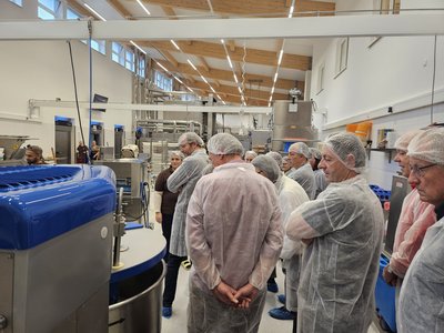 Ortsverband Grafing Bündnis 90/Die Grünen besichtigen mit Bundestagskandidat Christoph Lochmüller Bäckerei Konditorei Kreitmaier in Schammach, Copyright Bündnis 90/Die Grünen