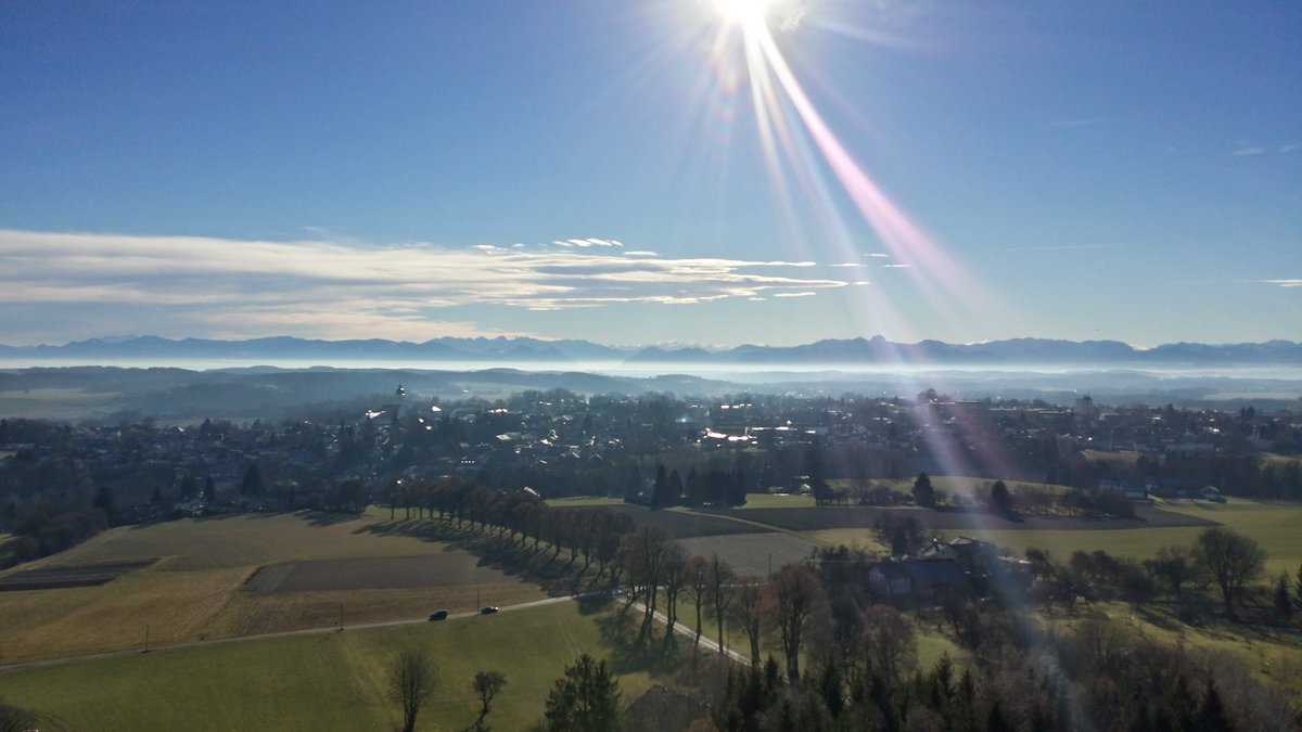 Panorama-Ansicht über Ebersberg und das Alpenvorland. Jürgen Friedrichs