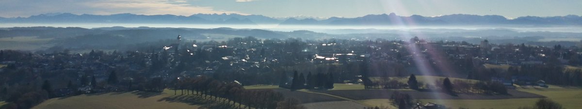 Panorama-Ansicht über Ebersberg und das Alpenvorland. Jürgen Friedrichs